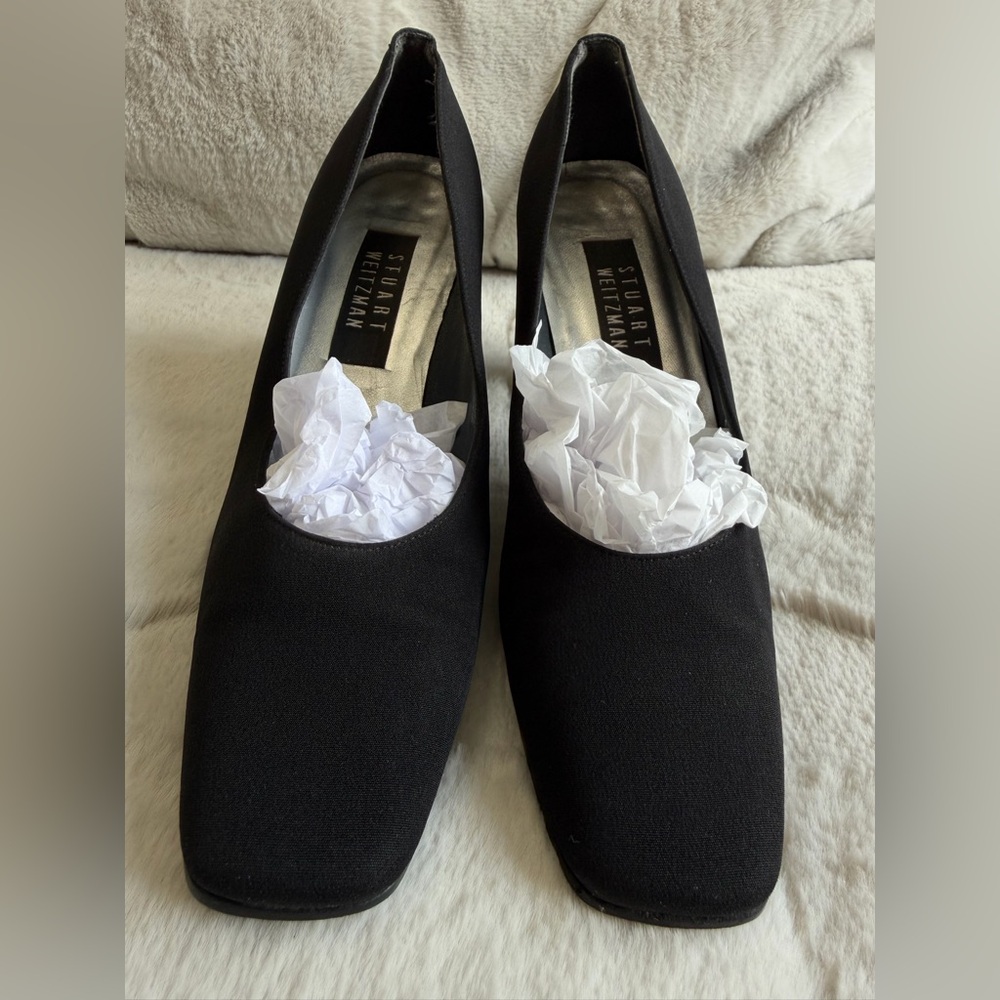 Black Pointed Toe Crystal-Embellished Heel Pumps - Picture 2 of 9